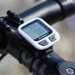 COMPTEUR VÉLO B'TWIN 100 NOIR - AVEC FIL 4 COMPTEUR VÉLO B'TWIN 100 NOIR - AVEC FIL -Velo Composant Magasin compteur velo btwin 100 noir avec fil 4