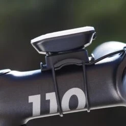 COMPTEUR VÉLO B'TWIN 100 NOIR - AVEC FIL 6 COMPTEUR VÉLO B'TWIN 100 NOIR - AVEC FIL -Velo Composant Magasin compteur velo btwin 100 noir avec fil 6