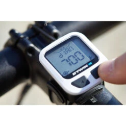 COMPTEUR VÉLO B'TWIN 100 NOIR - AVEC FIL 9 COMPTEUR VÉLO B'TWIN 100 NOIR - AVEC FIL -Velo Composant Magasin compteur velo btwin 100 noir avec fil 9