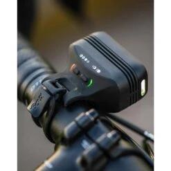 Éclairage Knog Blinder Road 400 -Velo Composant Magasin eclairage knog blinder road 400 4