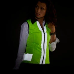 BTWIN GILET VELO SANS MANCHE REVERSIBLE CERTIFIE EPI VISIBILITE JOUR NUIT 560 FEMME -Velo Composant Magasin gilet velo sans manche reversible certifie epi visibilite jour nuit 560 femme 5