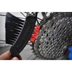 Kit Chaine Vélo : Dérive Chaîne + Set De Brosses Et Clé Allen étoile -Velo Composant Magasin kit chaine velo derive chaine set de brosses et cle allen etoile 2