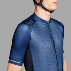 Bioracer Maillot Cycliste Pour Hommes - Bleu Marine - Sprinter Coldblack -Velo Composant Magasin maillot cycliste pour hommes bleu marine sprinter coldblack 4