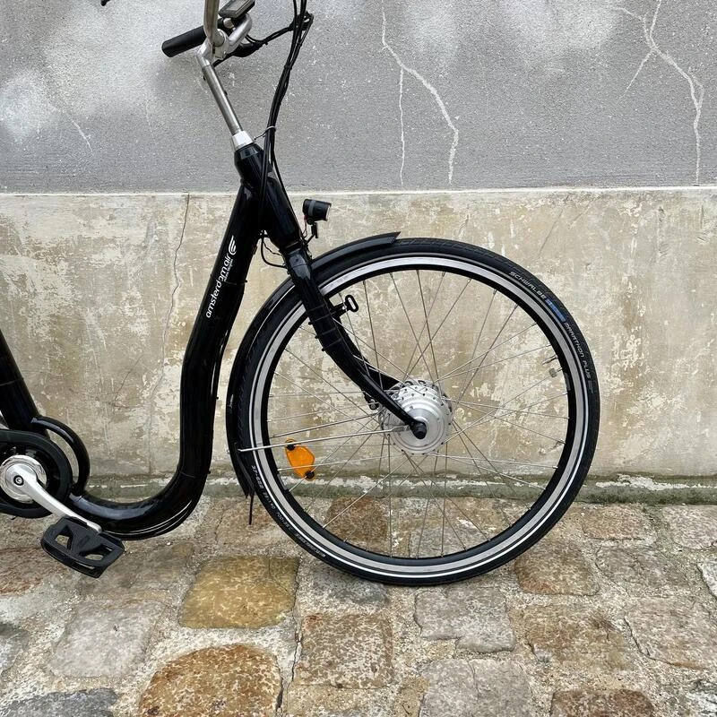 Reconditionné - vélo électrique Amsterdam Air - City Premium - Excellent état Reconditionné - Vélo électrique Amsterdam Air - City Premium - Excellent état -Velo Composant Magasin reconditionne velo electrique amsterdam air city premium excellent etat 2
