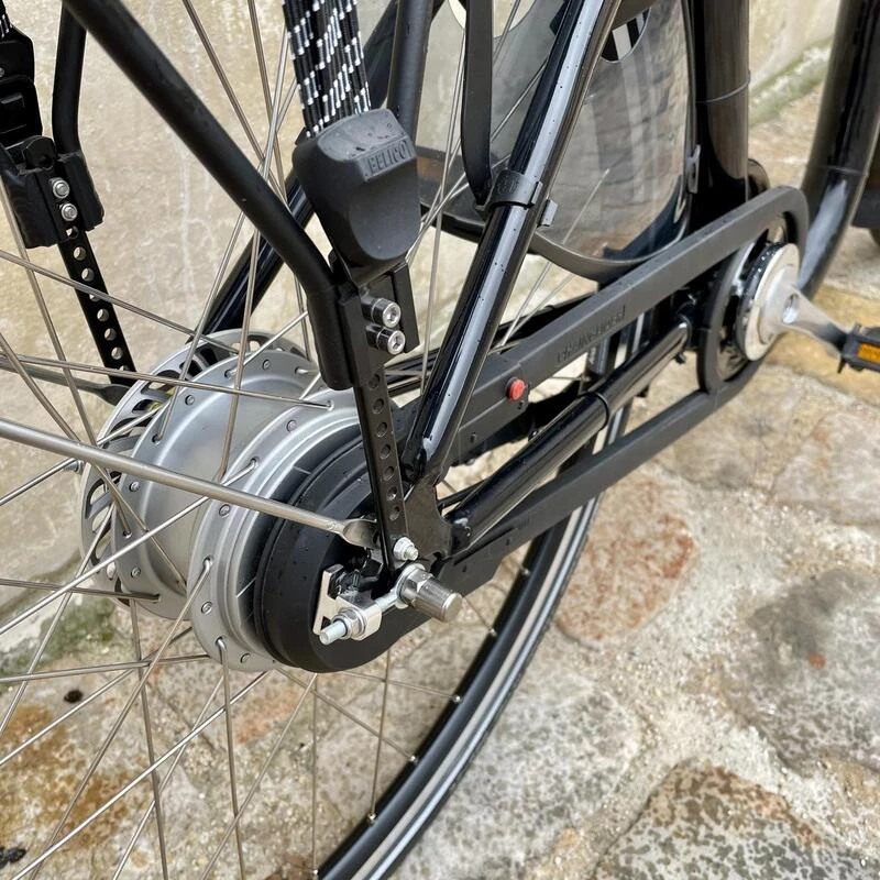 Reconditionné - vélo électrique Amsterdam Air - City Premium - Excellent état Reconditionné - Vélo électrique Amsterdam Air - City Premium - Excellent état -Velo Composant Magasin reconditionne velo electrique amsterdam air city premium excellent etat 4