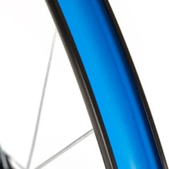 Riverside ROUE VTC 28" AVANT DOUBLE PAROI 23C QR 9MM POUR FREINS A DISQUE -Velo Composant Magasin roue vtc 28 avant double paroi 23c qr 9mm pour freins a disque 2