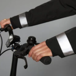 BTWIN VESTE PLUIE CHAUDE VELO VILLE VISIBILITE NUIT 540 FEMME NOIR -Velo Composant Magasin veste pluie chaude velo ville visibilite nuit 540 femme noir 8