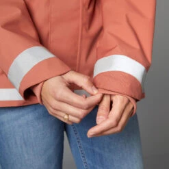 BTWIN VESTE PLUIE CHAUDE VELO VILLE VISIBILITE NUIT 540 FEMME TERRA COTTA -Velo Composant Magasin veste pluie chaude velo ville visibilite nuit 540 femme terra cotta 7